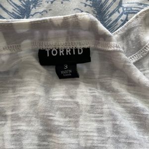 Torrid 3x long crop top shirt
